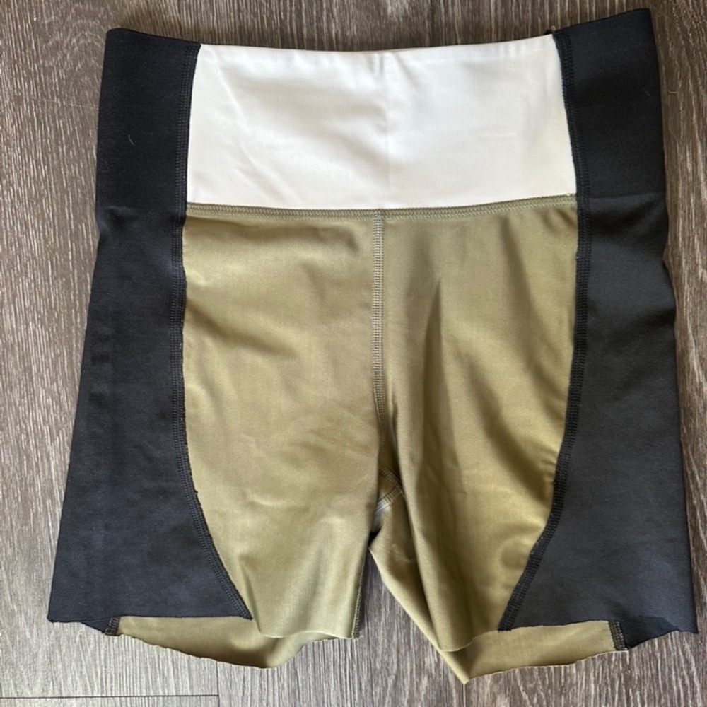 Air Jordan x Aleali May Biker Shorts Green/Black/White Small